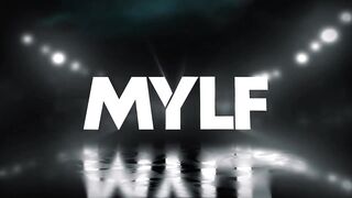 تُعنى بابن زوجها اللطيف سكس زوجة الاب محارم